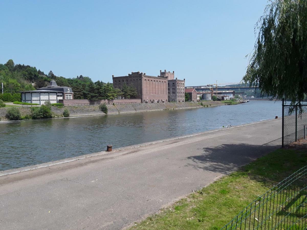 Le Jardin Du Bord De Meuse Bed & Breakfast Namur Dış mekan fotoğraf
