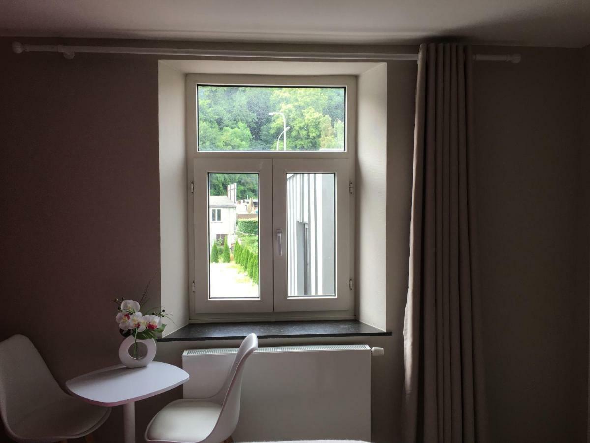 Le Jardin Du Bord De Meuse Bed & Breakfast Namur Dış mekan fotoğraf